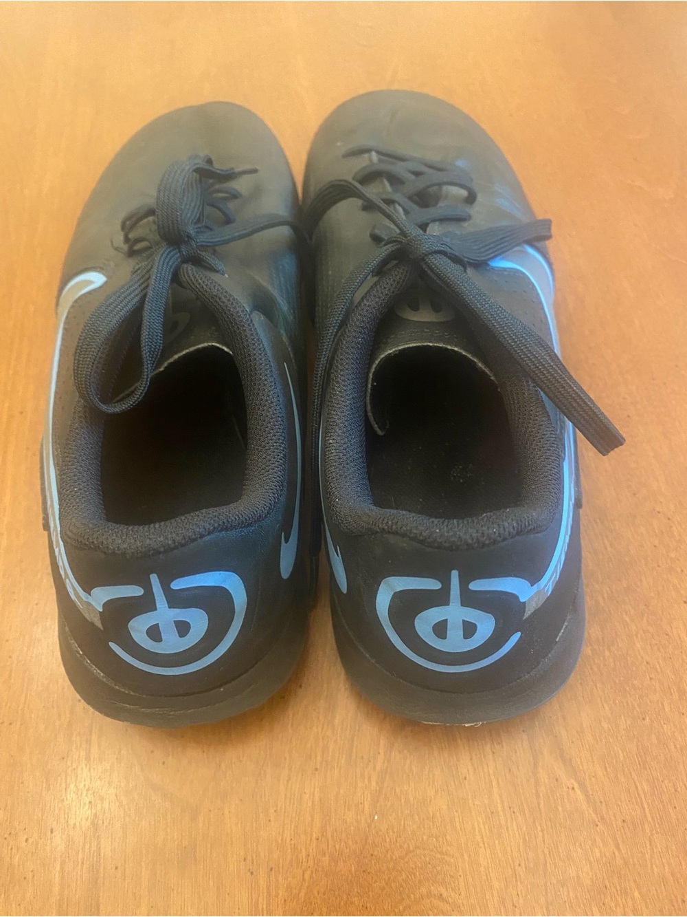 Nike Tiempo Black Soccer Cleats Turf Shoes US 6.5 DA1191-004